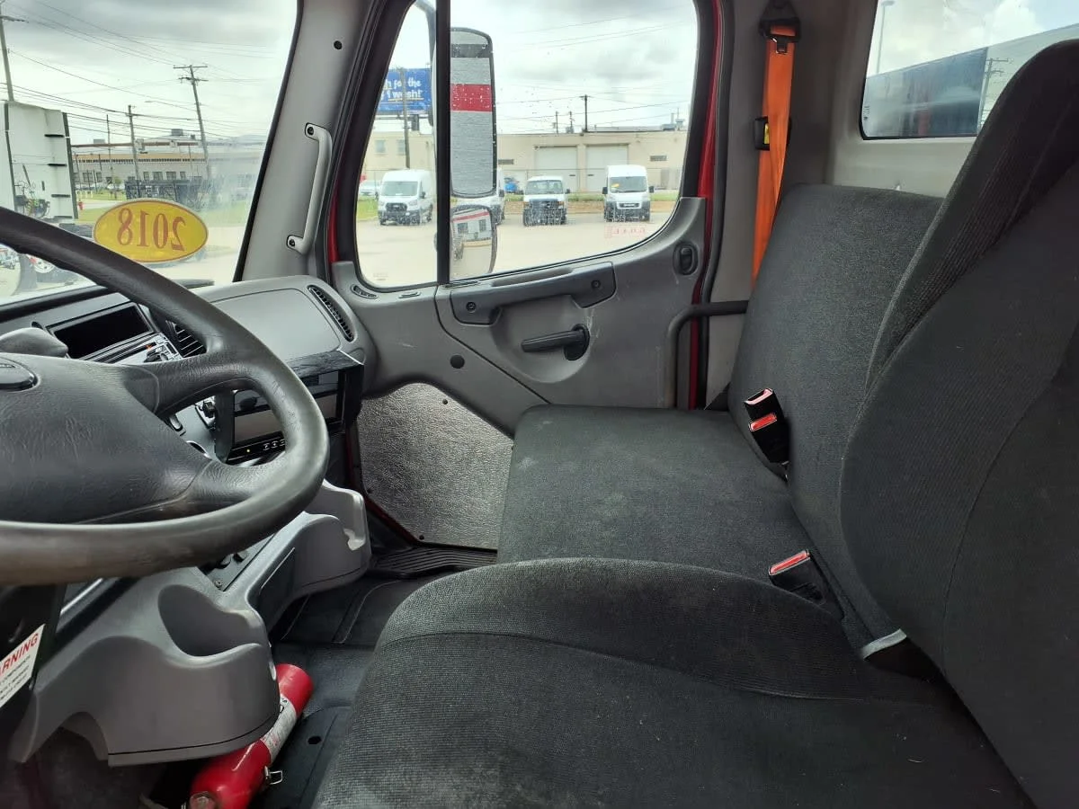 2018 Freightliner M2 106 in Cleveland, OH — photo 7