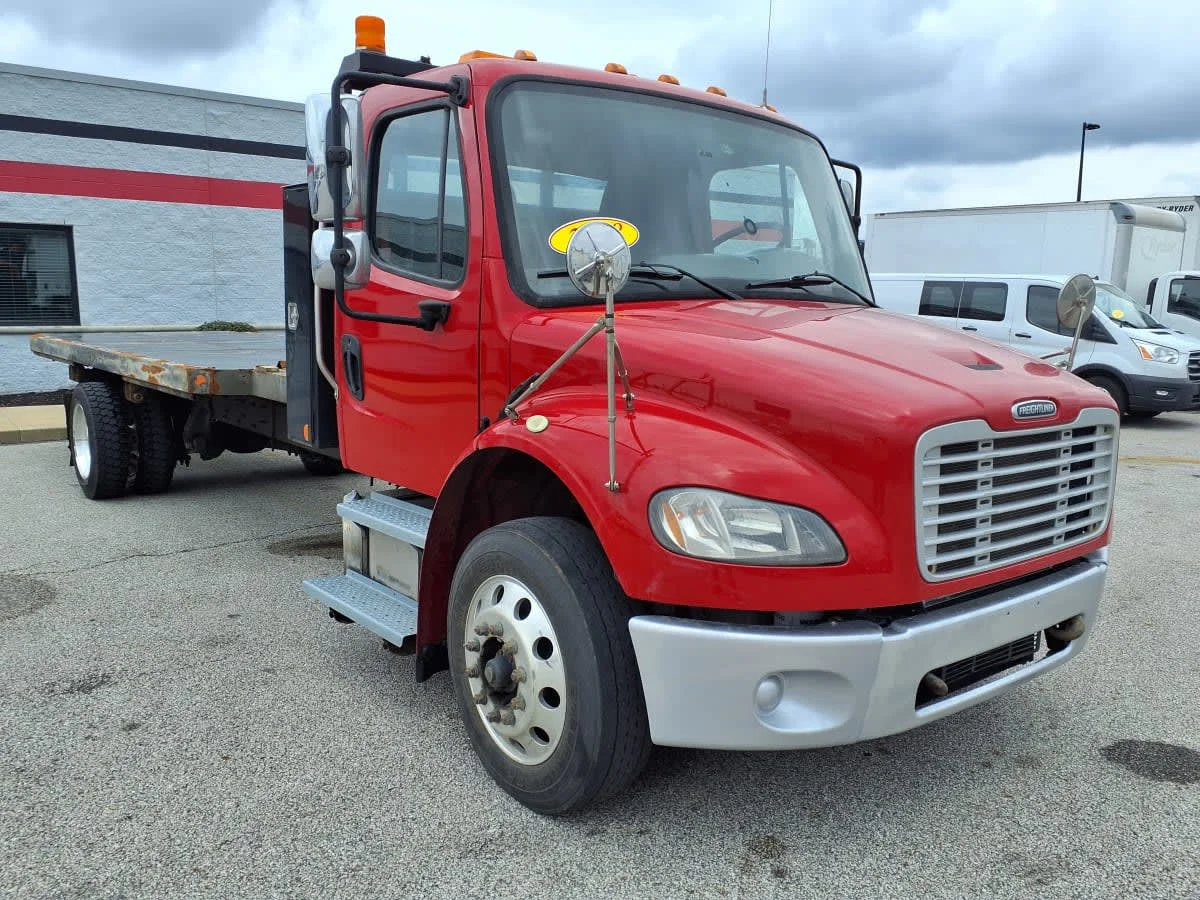 2018 Freightliner M2 106 in Cleveland, OH — photo 3