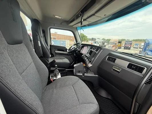 2027 Kenworth T880 in Kansas City, MO — photo 24