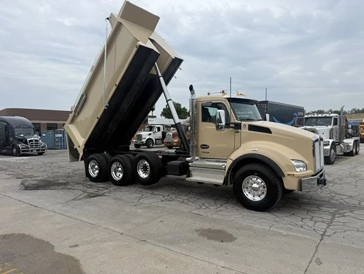 2027 Kenworth T880 in Kansas City, MO — photo 16