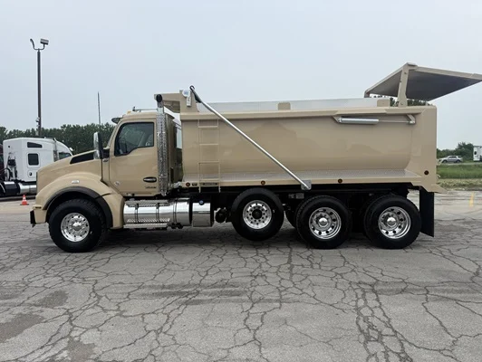 2027 Kenworth T880 in Kansas City, MO — photo 12