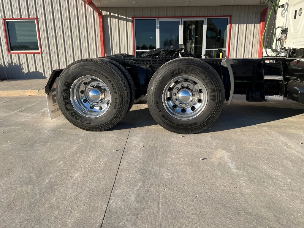 2021 Freightliner Cascadia - image 7