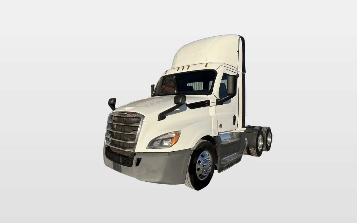 2021 Freightliner Cascadia - image 1