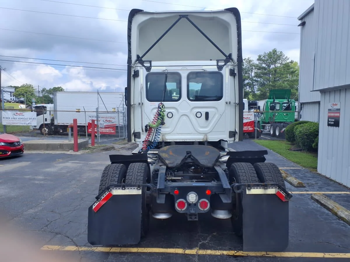 2023 Freightliner in Doraville, GA — photo 5