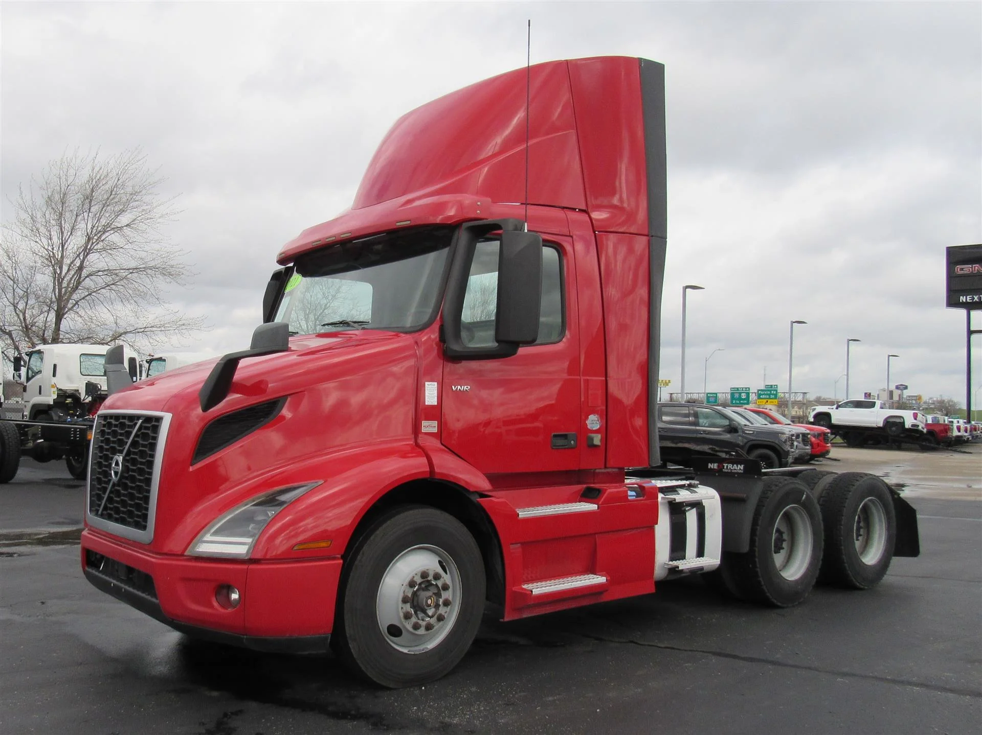 2021 Volvo VNR 640 in Kansas City, MO