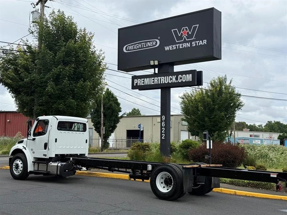 2027 Freightliner M2 106