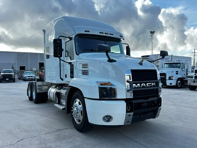 2020 Mack Anthem in San Antonio, TX — photo 2