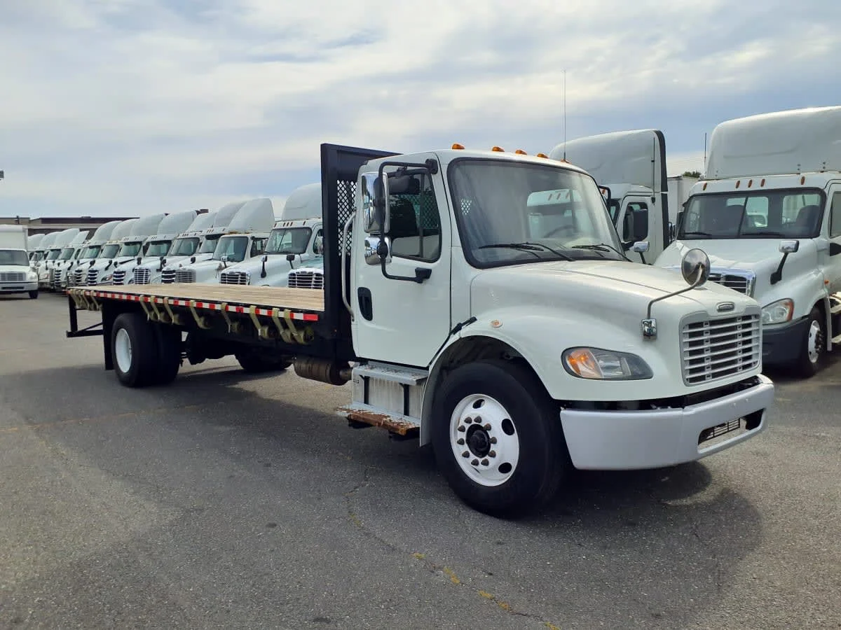 2020 Freightliner M2 106 - image 3