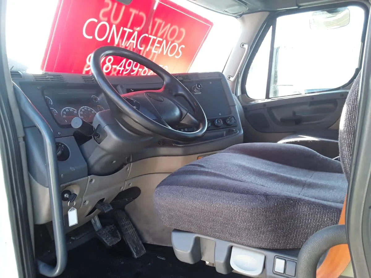 2019 Freightliner Cascadia in Salisbury, MA — photo 7