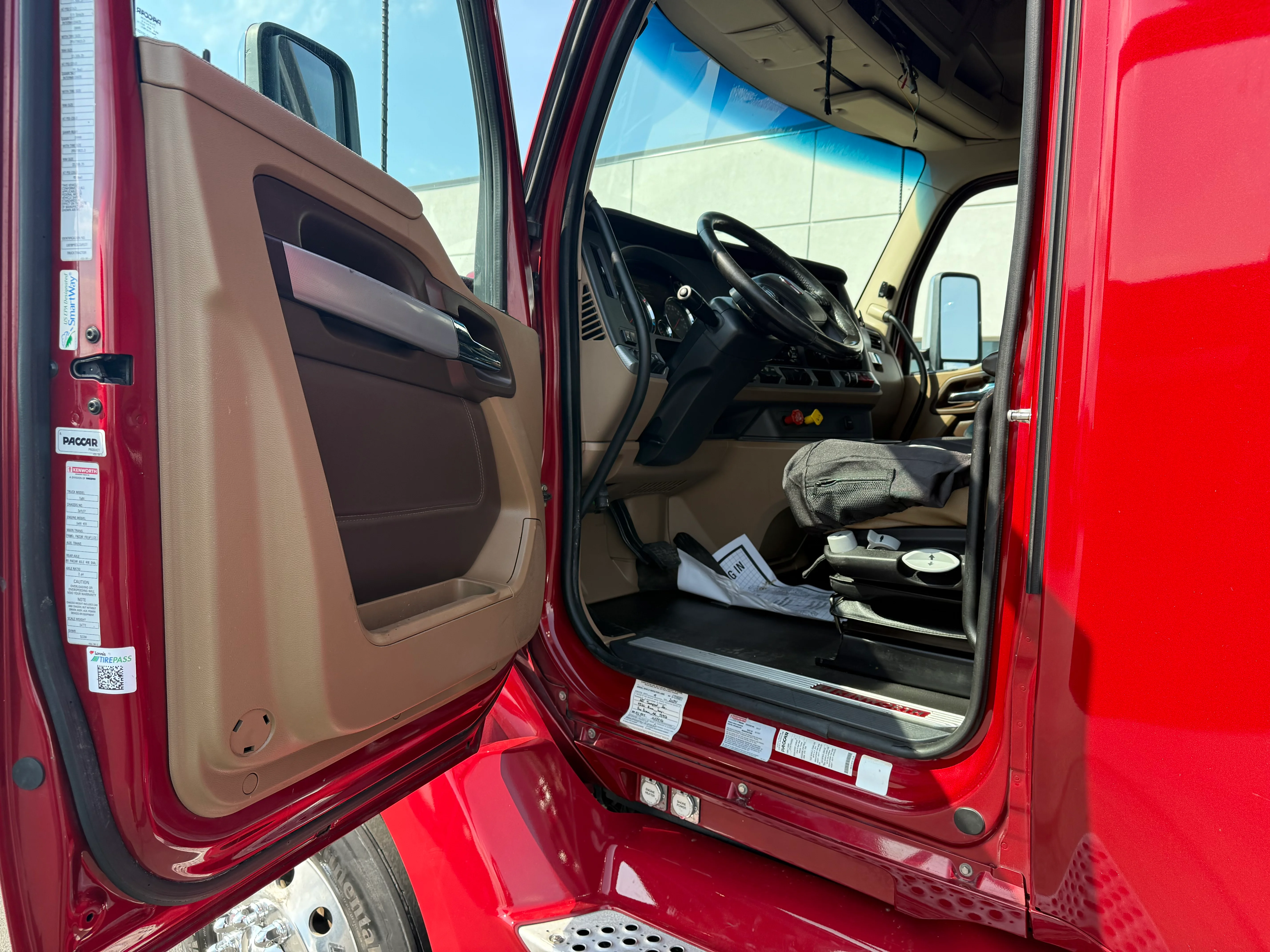 2020 Kenworth T680 - image 14