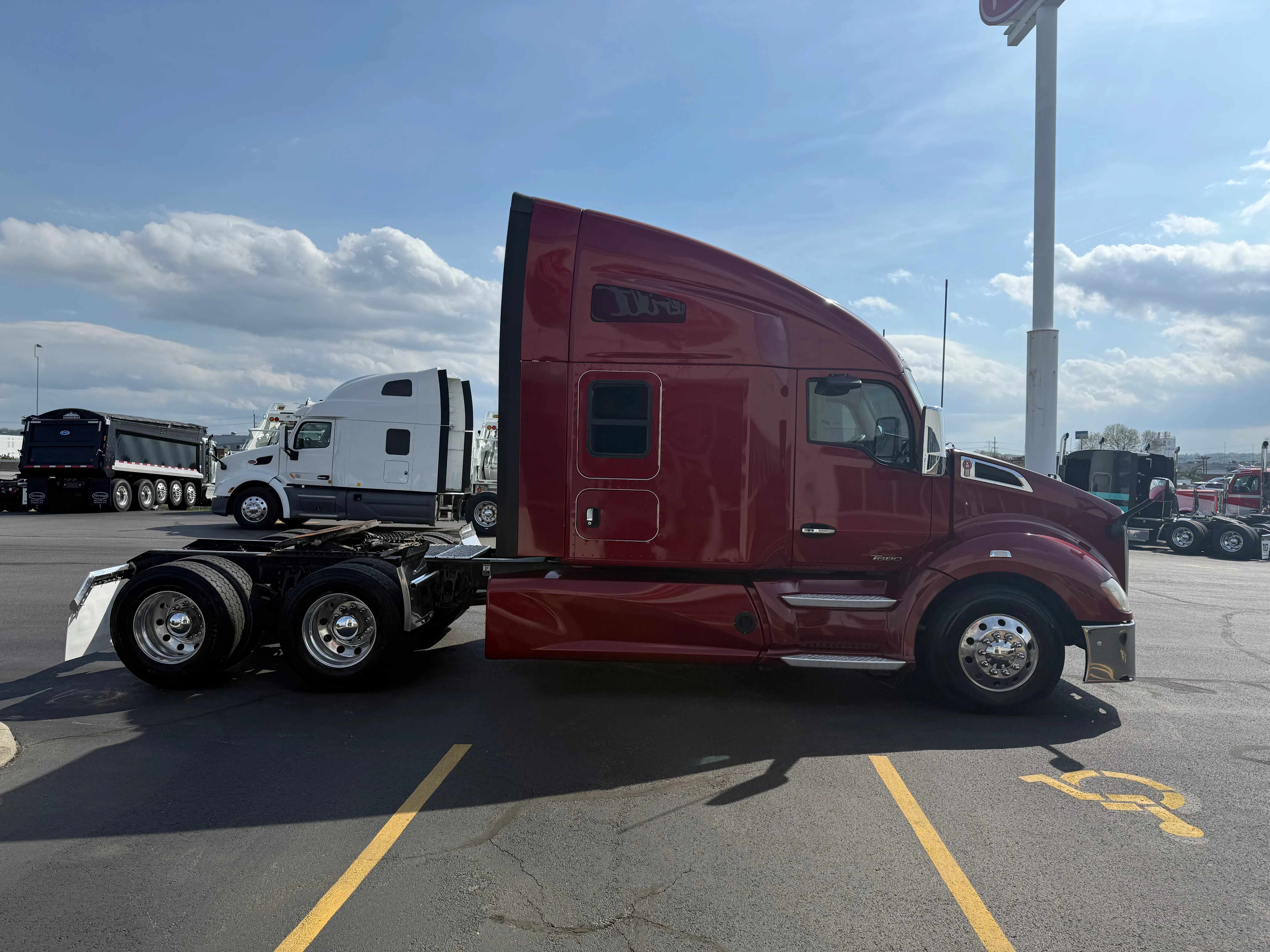 2020 Kenworth T680 - image 6