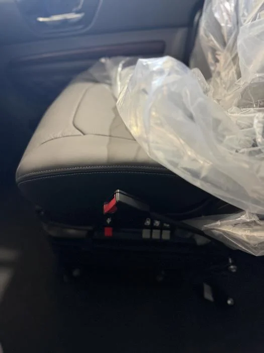2027 International LT — photo 11