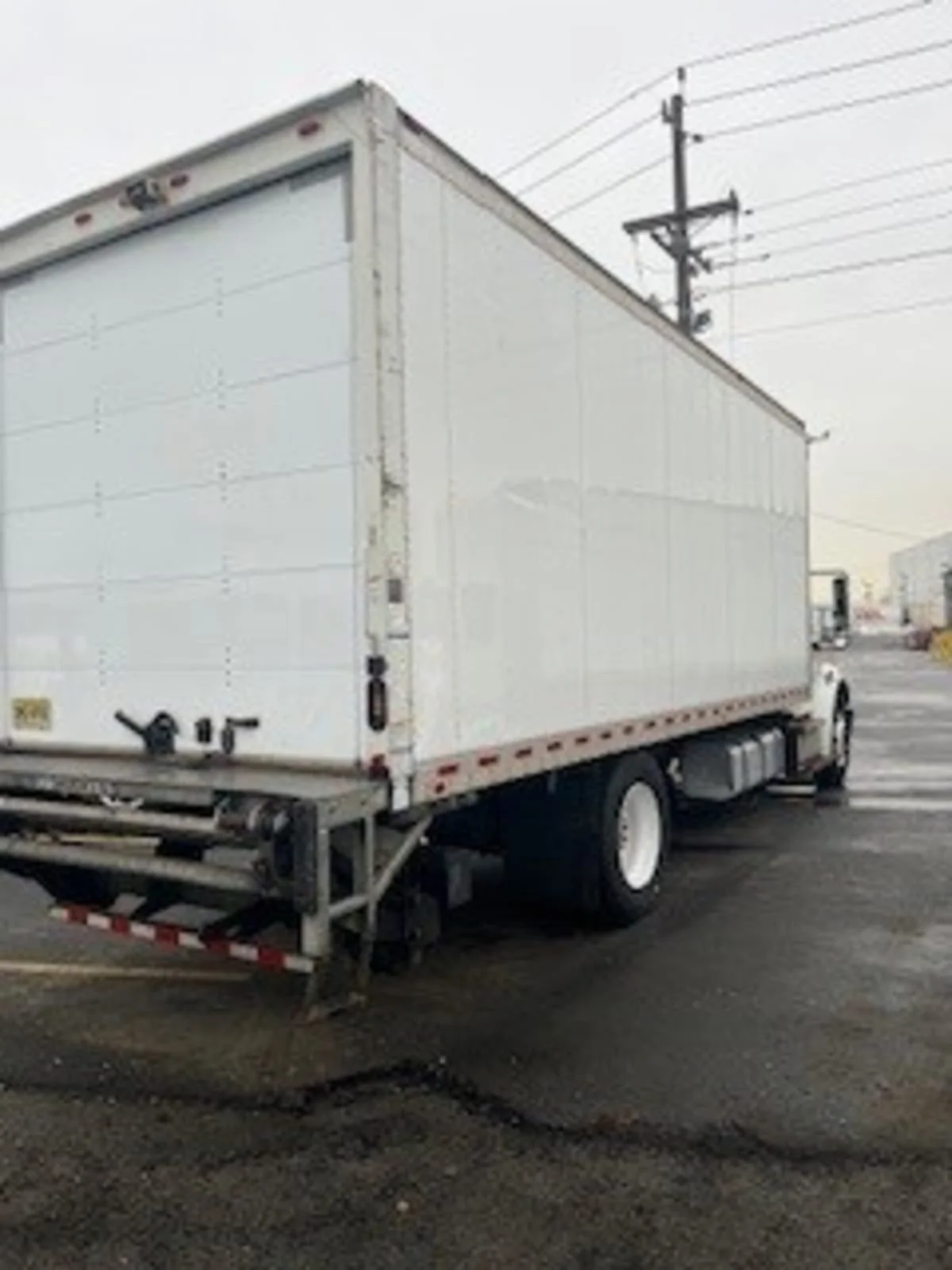 2018 Freightliner M2 106 - image 6