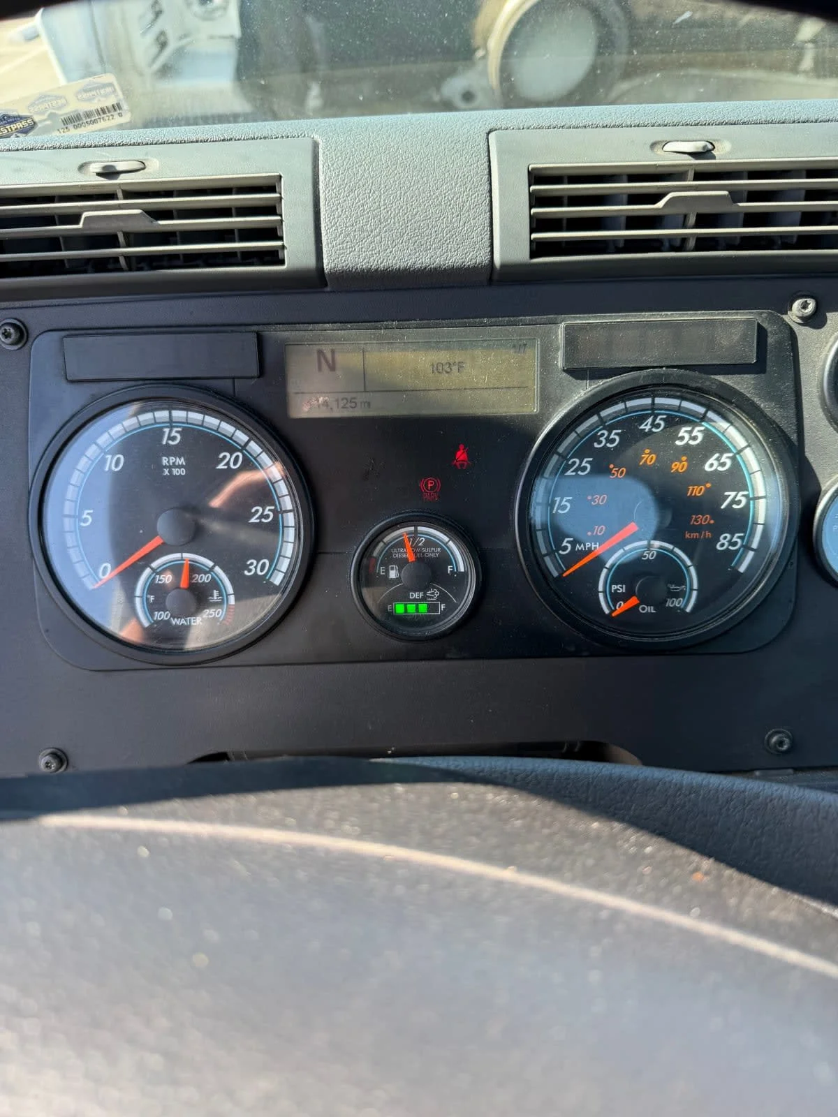 2019 Freightliner Cascadia in Fontana, CA — photo 10