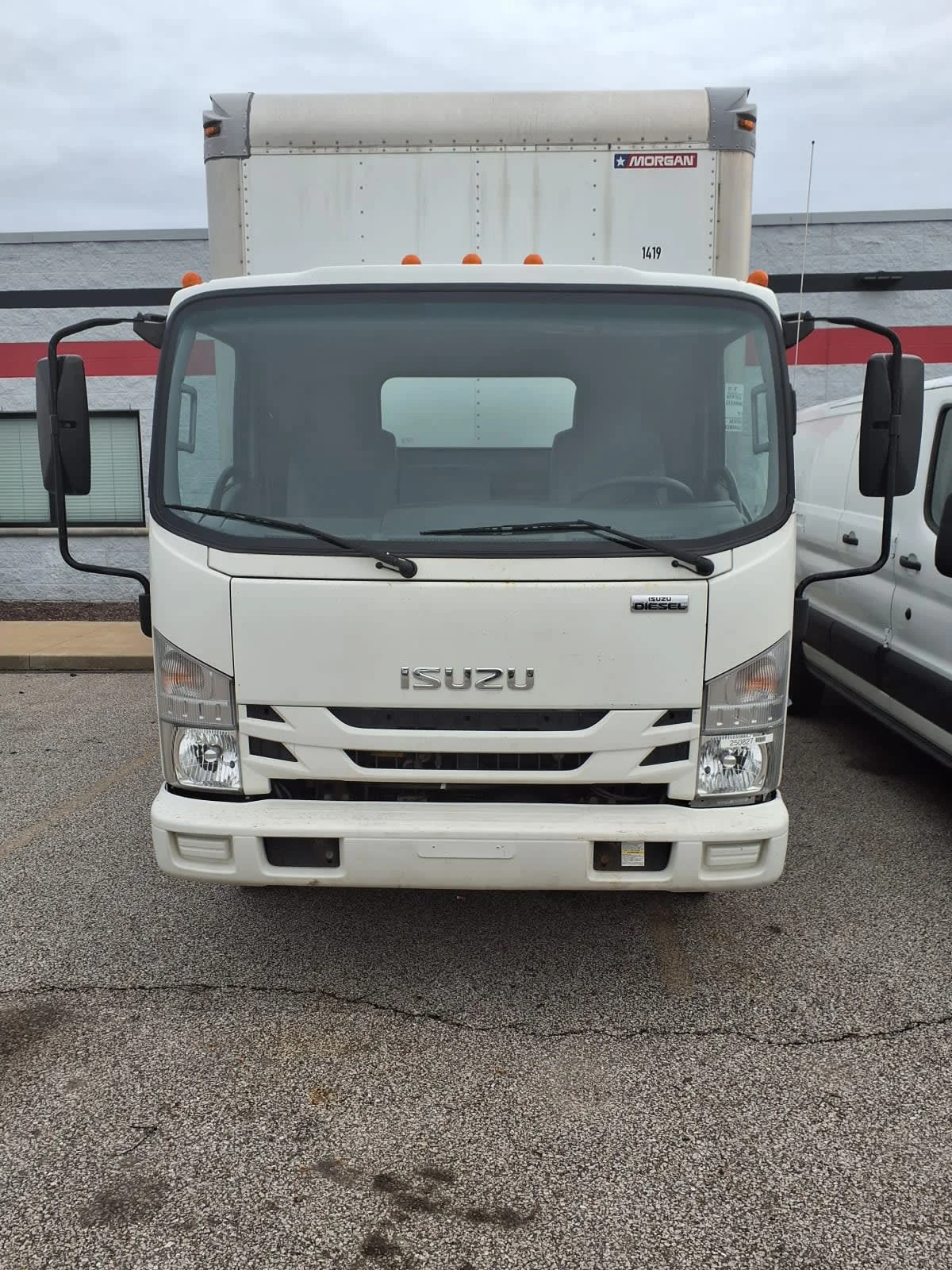 2020 Isuzu NPR - image 2