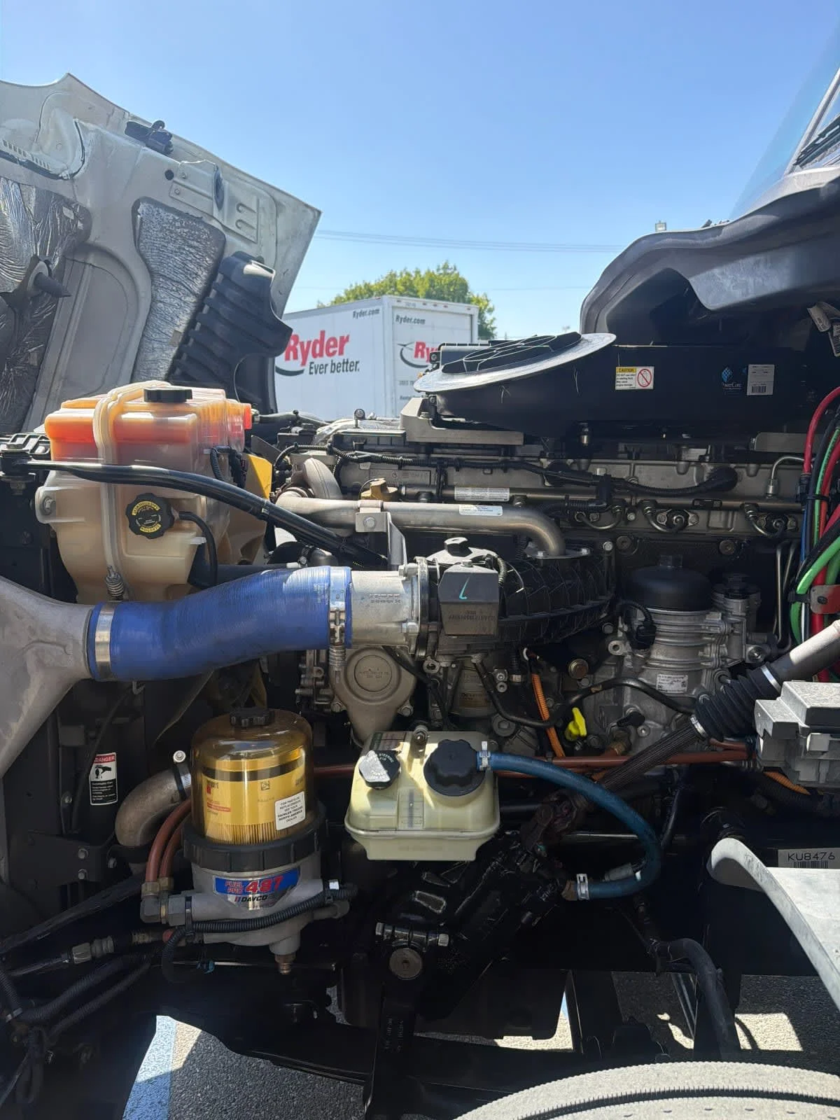 2019 Freightliner Cascadia in Pomona, CA — photo 8