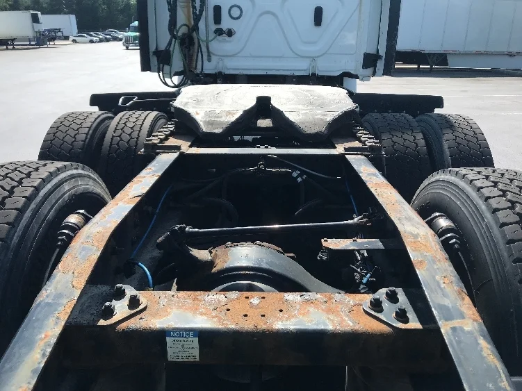 2021 Freightliner Cascadia in Lancaster, PA — photo 6