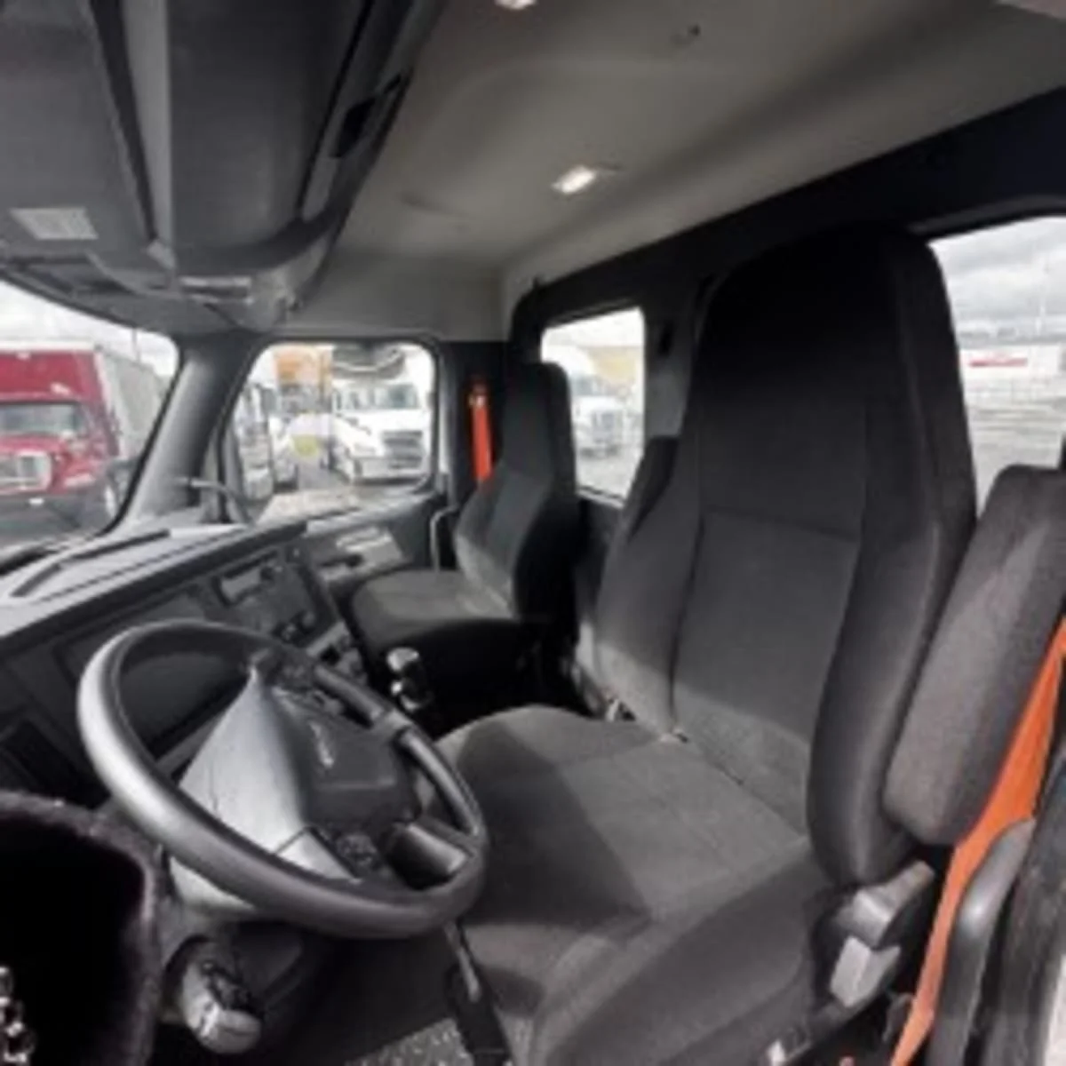 2019 Freightliner Cascadia in Syracuse, NY — photo 7