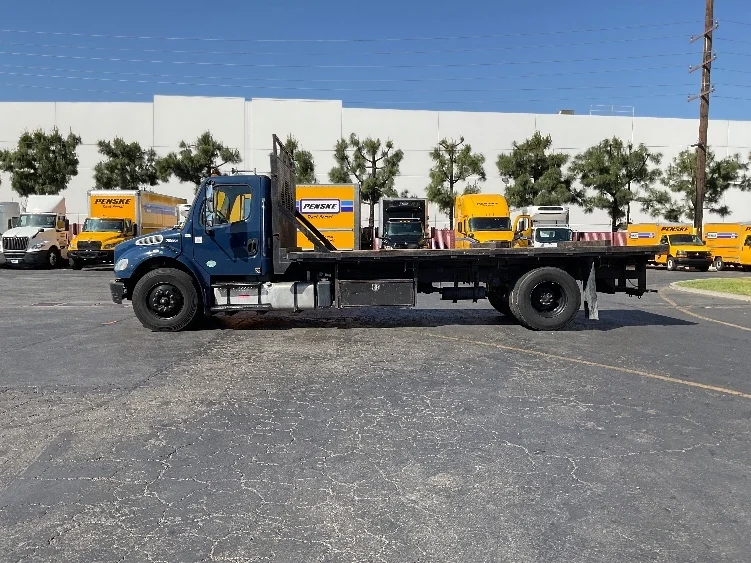 2017 Freightliner eM2 in Torrance, CA — photo 4