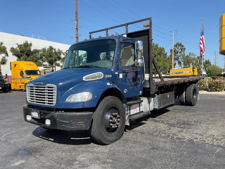 2017 Freightliner eM2 in Torrance, CA — photo 3