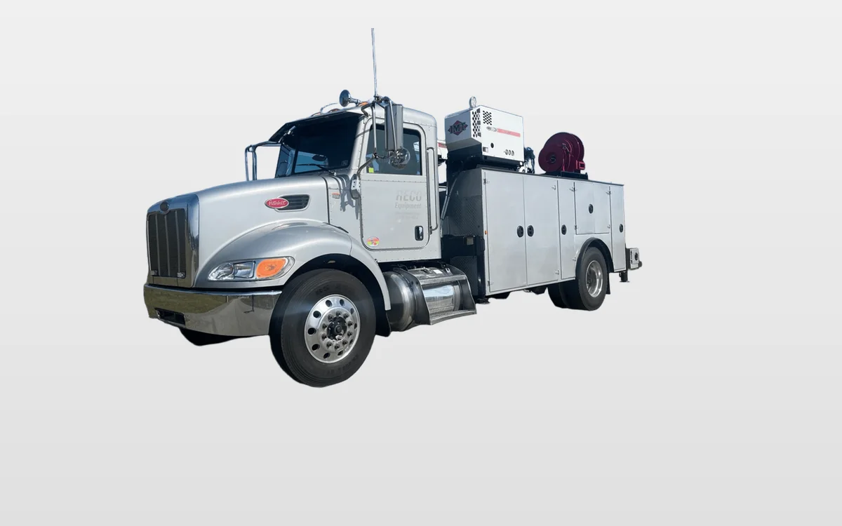 2014 Peterbilt 337 - image 1