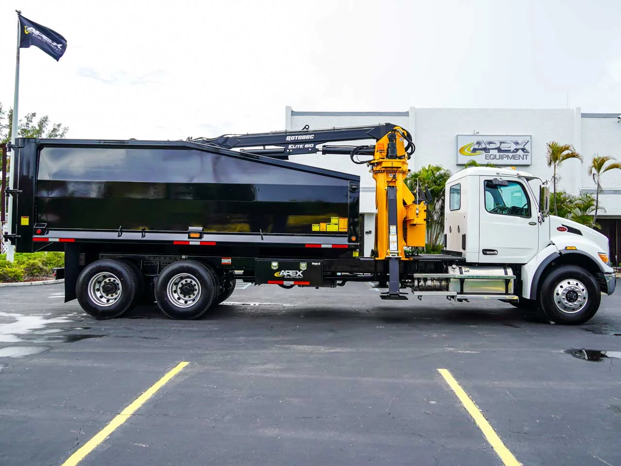 2025 Peterbilt 548 - image 5