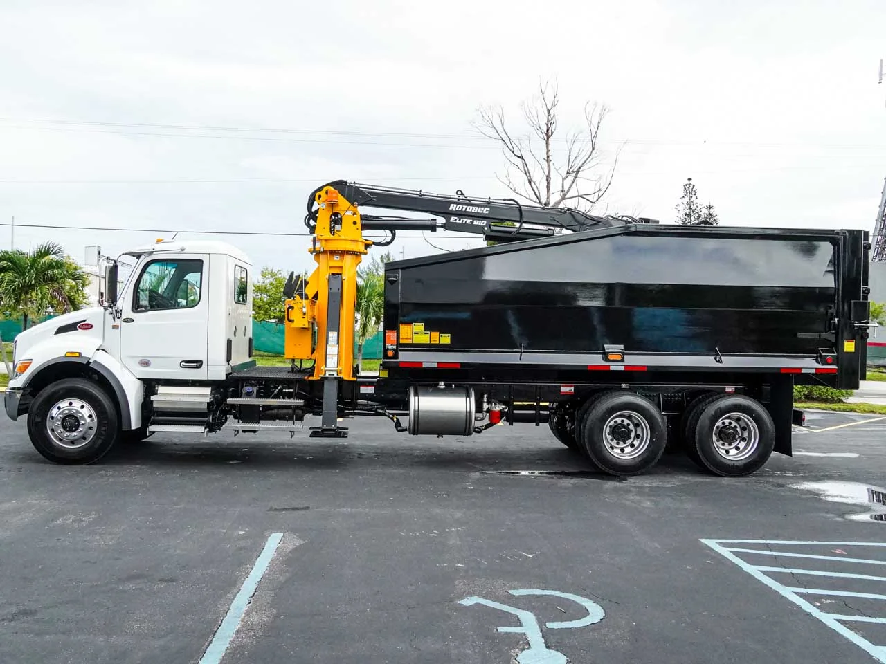2025 Peterbilt 548 — photo 6