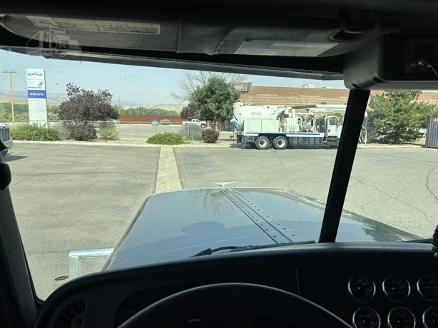 2023 Peterbilt 389 in Grand Junction, CO — photo 38
