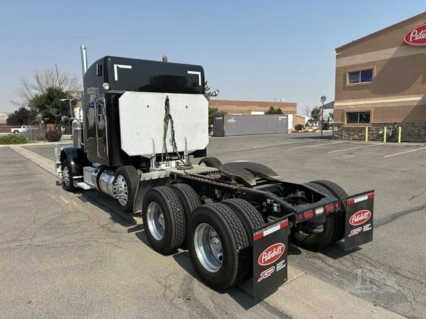 2023 Peterbilt 389 in Grand Junction, CO — photo 3