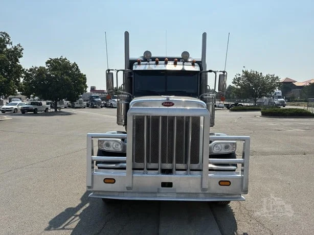 2023 Peterbilt 389 in Grand Junction, CO — photo 8
