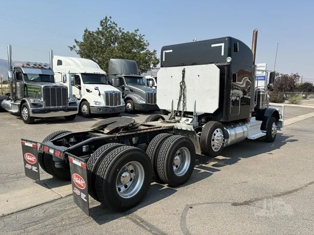 2023 Peterbilt 389 in Grand Junction, CO — photo 5