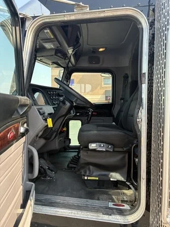 2023 Peterbilt 389 in Grand Junction, CO — photo 37