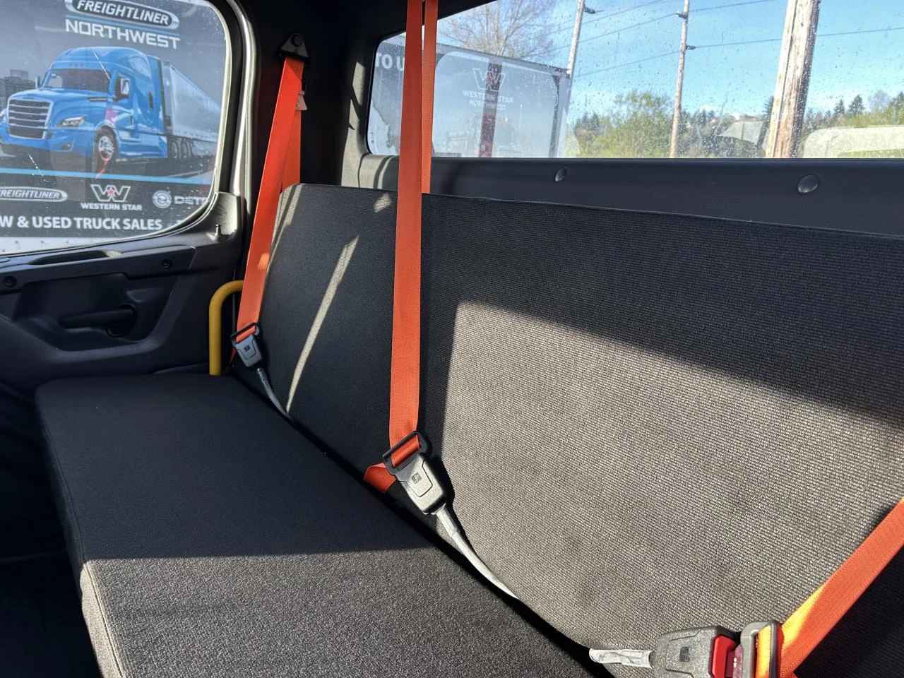 2024 Freightliner M2 106 - image 9