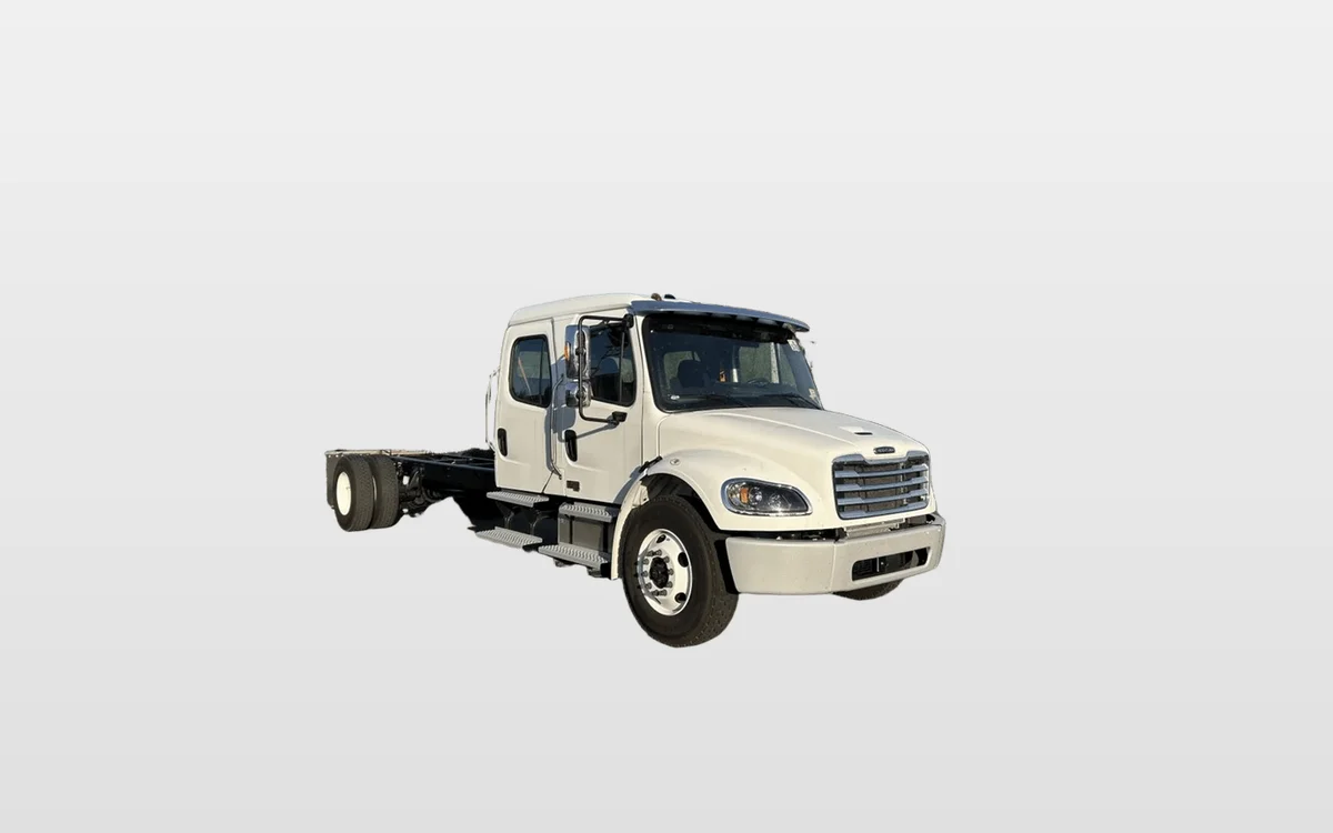 2024 Freightliner M2 106 - image 1