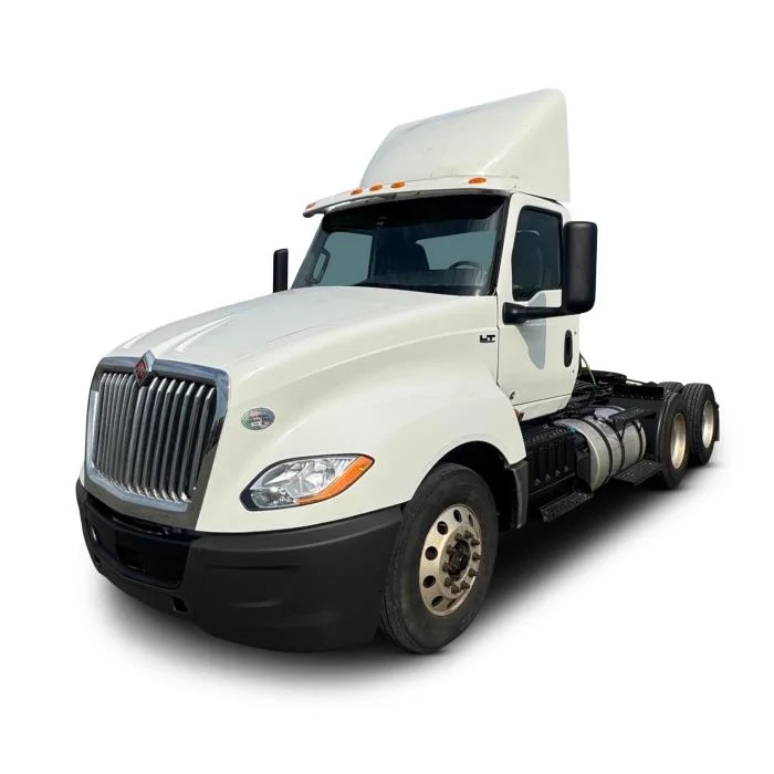 2021 International LT - image 20