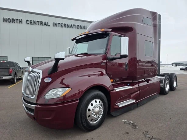 2023 International LT in MN