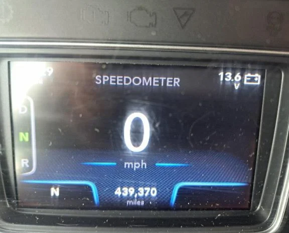 2021 International LT - image 1