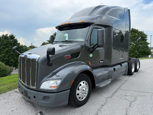 2022 Peterbilt 579