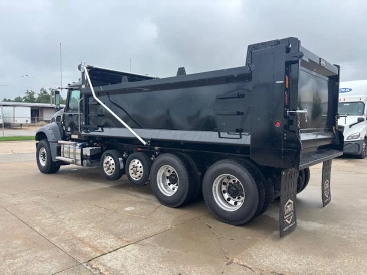 2026 Mack in Cedar Rapids, IA — photo 3
