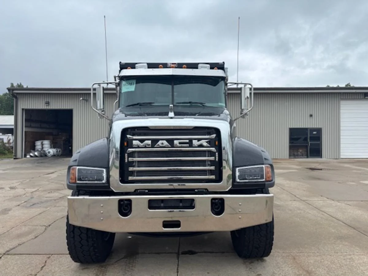 2026 Mack in Cedar Rapids, IA — photo 8