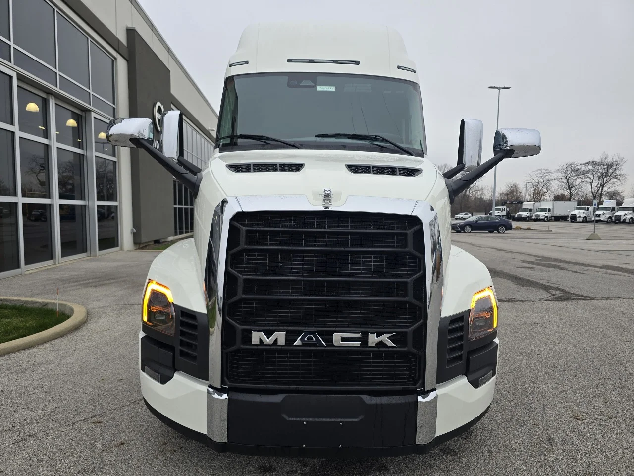 2026 Mack Pinnacle in Toledo, OH — photo 2