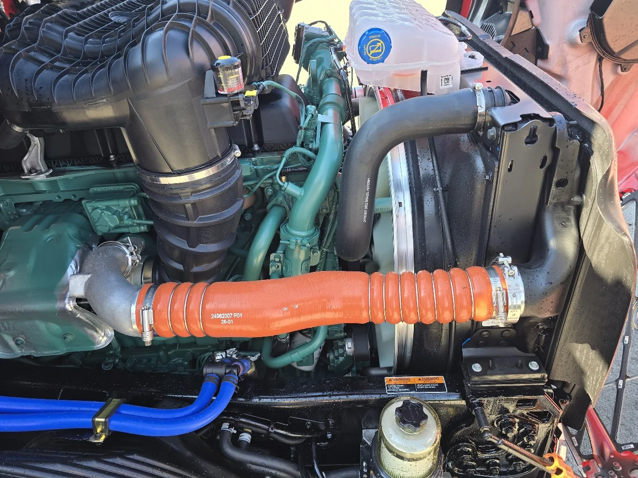 2027 Volvo VNL 860 in Toledo, OH — photo 16