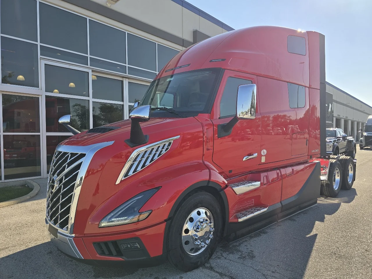 2027 Volvo VNL 860 in Toledo, OH — photo 3