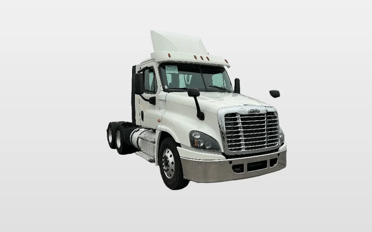 2019 Freightliner - image 1