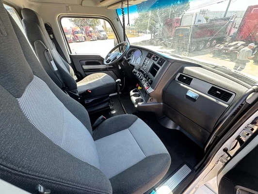 2022 Kenworth T680 in Dallas, TX — photo 21