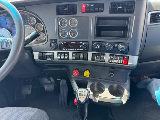 2022 Kenworth T680 in Dallas, TX — photo 25