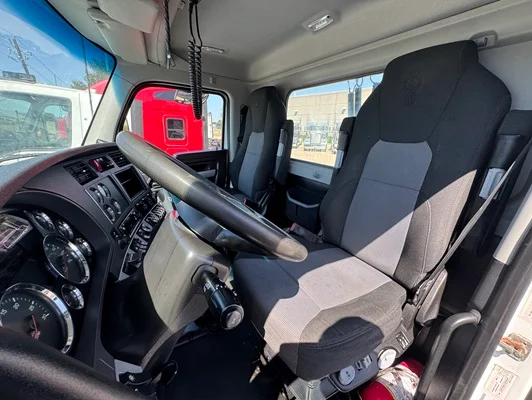 2022 Kenworth T680 in Dallas, TX — photo 19
