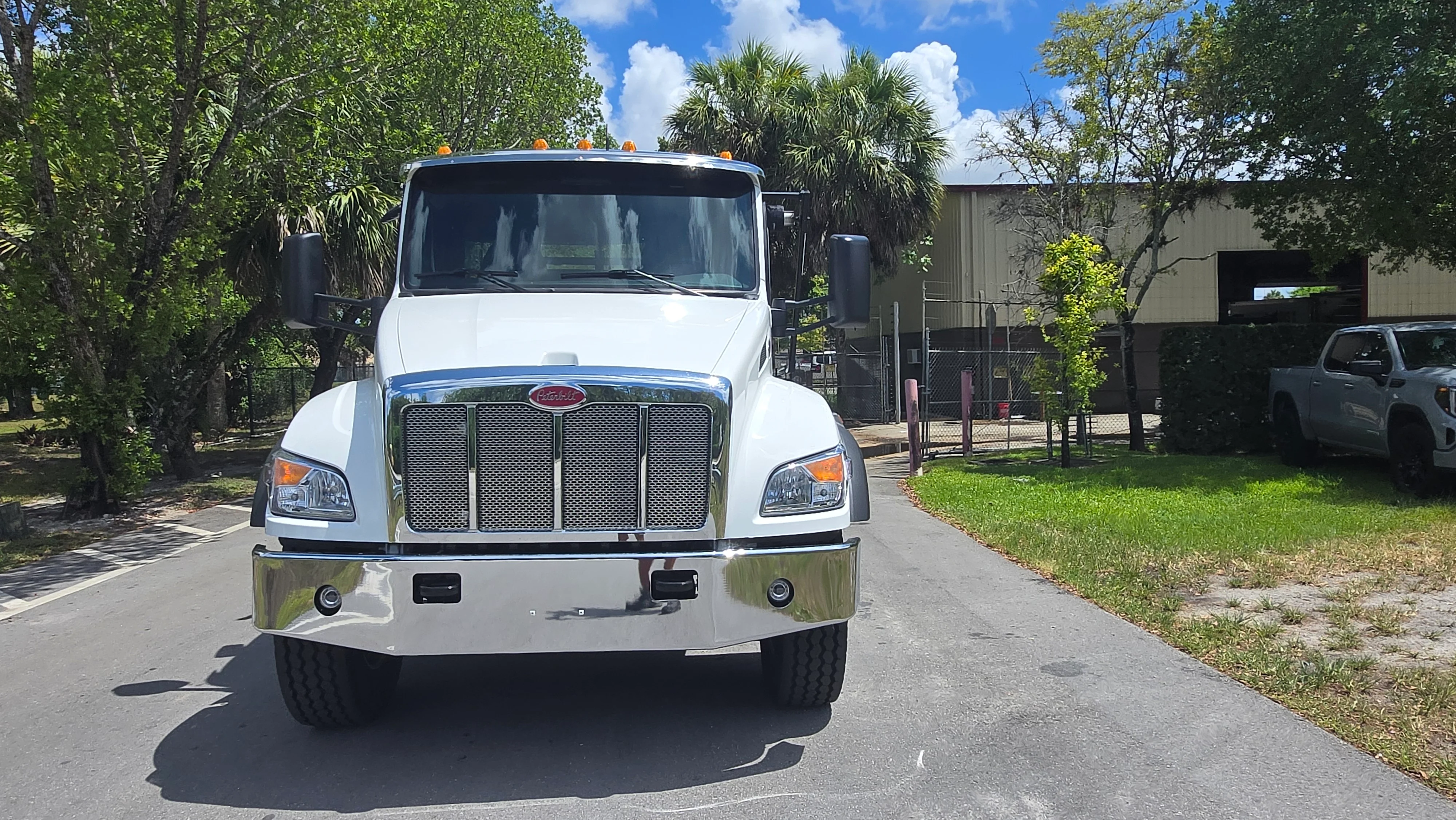 2026 Peterbilt 548 in Fort Lauderdale, FL — photo 3