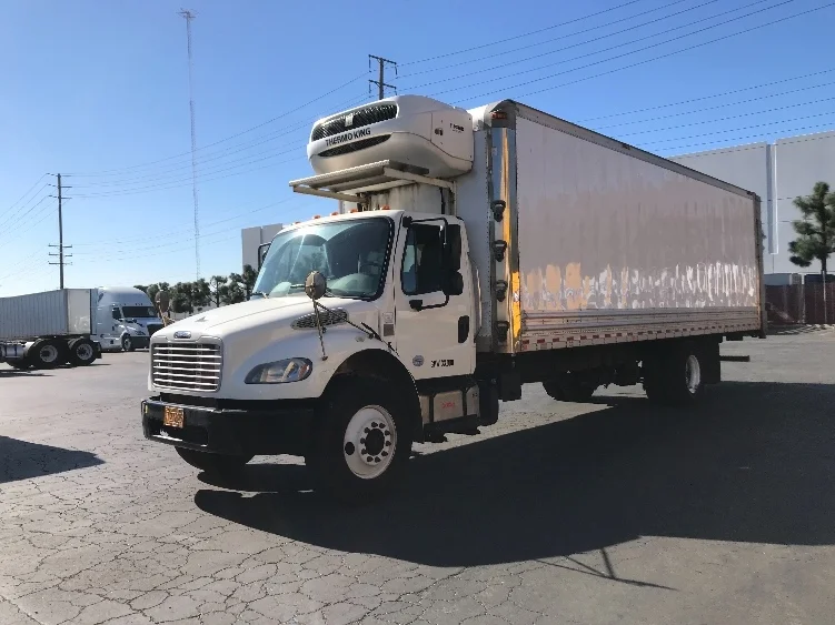 2019 Freightliner M2 106 in Torrance, CA — photo 3