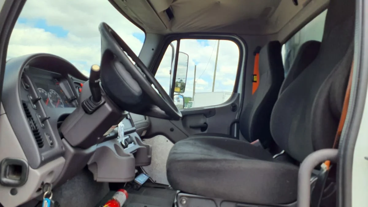2019 Freightliner M2 106 in Birmingham, AL — photo 8